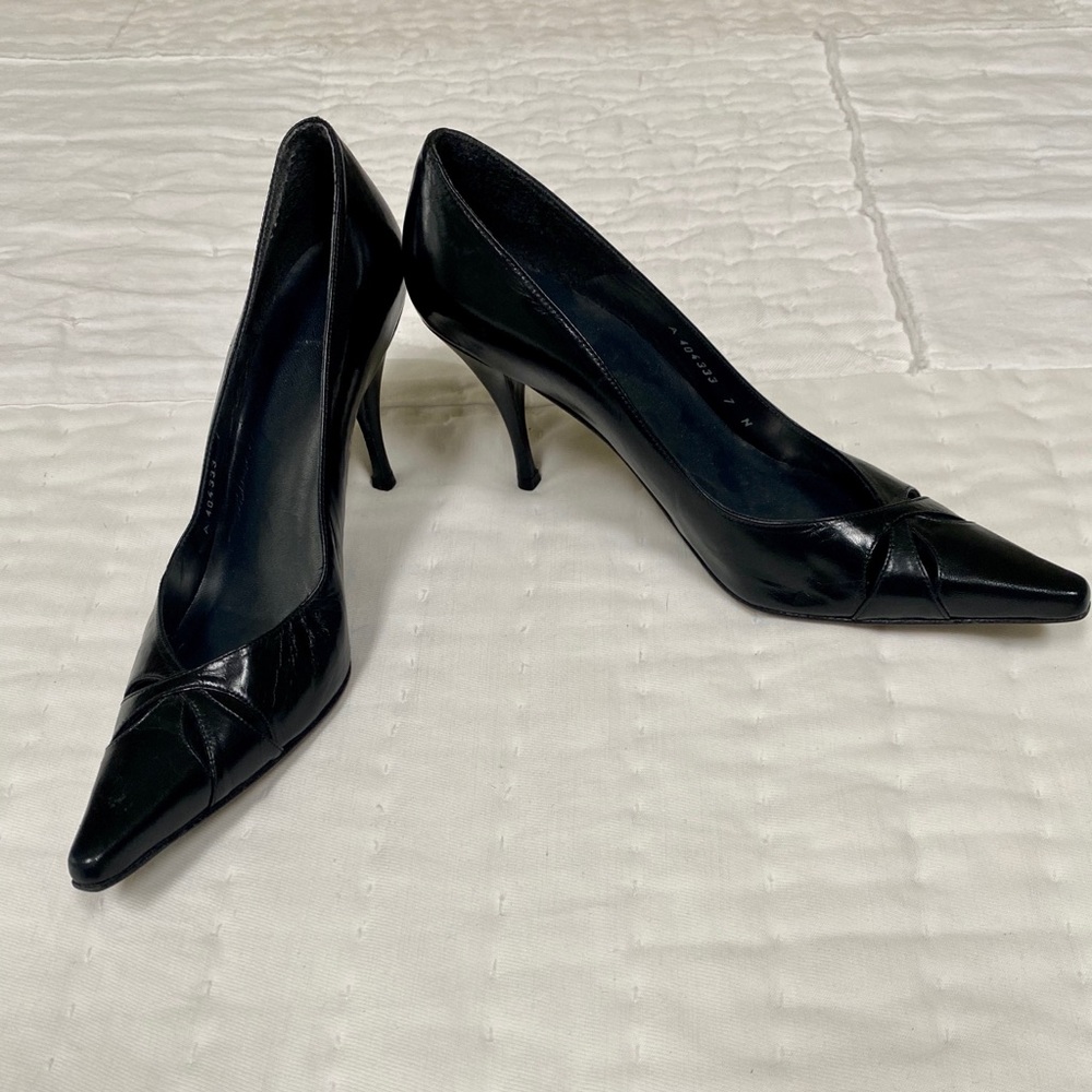Stuart Weitzman black pumps